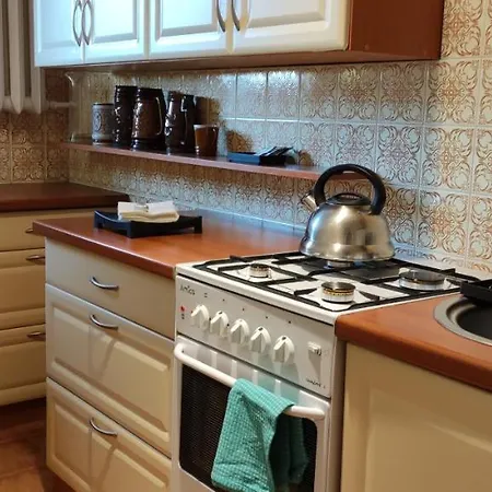 Labo Metro Wierzbno Apartment *