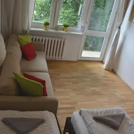 Labo Metro Wierzbno Apartment